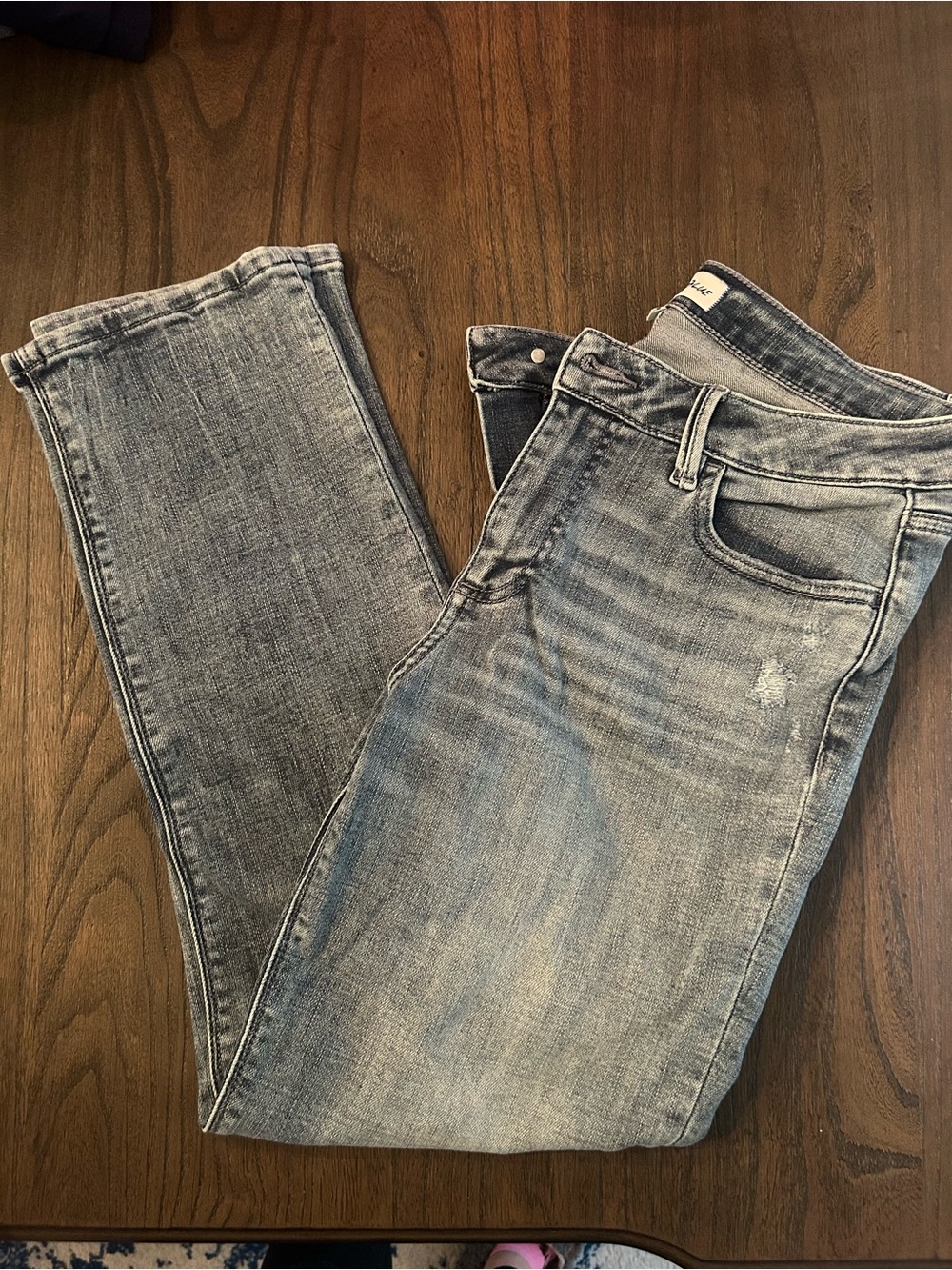 Women’s Studio Blue Light Wash Gray-Blue Slim Jeans
